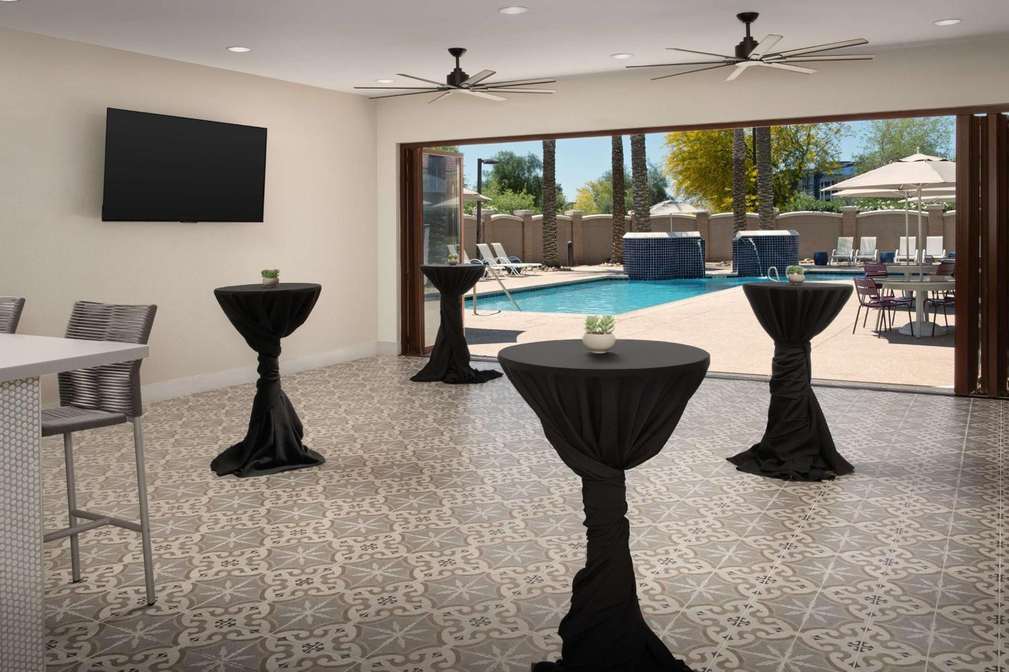Hilton Phoenix Chandler Exterior photo